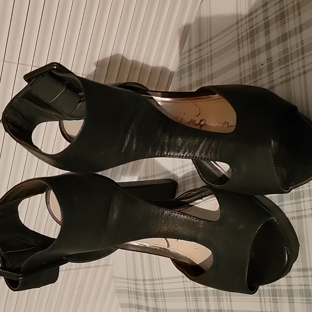 Womens shoes